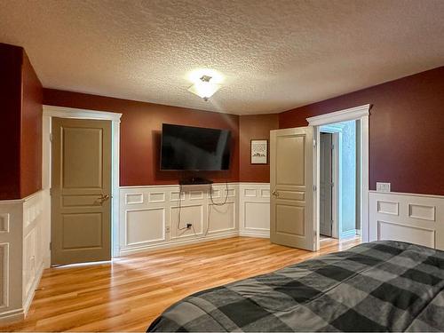 47 Poplar Drive, Whitecourt, AB - Indoor Photo Showing Bedroom