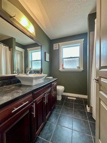 47 Poplar Drive, Whitecourt, AB - Indoor Photo Showing Bathroom