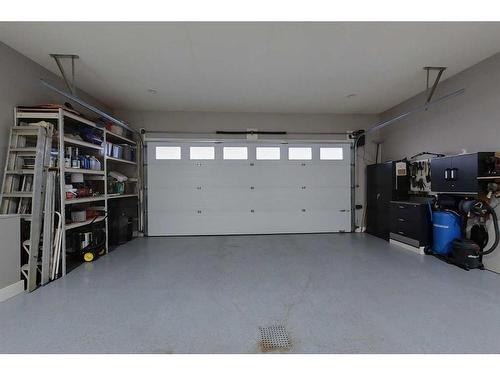 321 13 Street Se, Slave Lake, AB - Indoor Photo Showing Garage