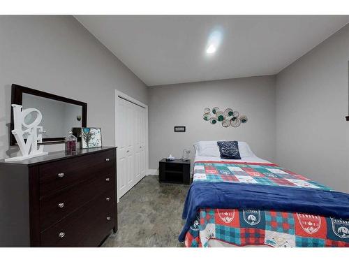 321 13 Street Se, Slave Lake, AB - Indoor Photo Showing Bedroom