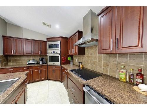 19418 530A Township Road, Rural Yellowhead County, AB - Indoor Photo Showing Kitchen