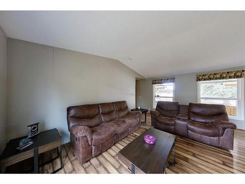 19418 530A Township Road, Rural Yellowhead County, AB - Indoor Photo Showing Living Room