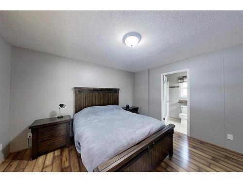 19418 530A Township Road, Rural Yellowhead County, AB - Indoor Photo Showing Bedroom