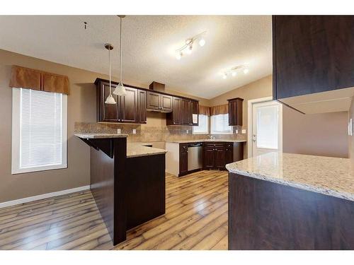 4320 Caribou Crescent, Wabasca, AB - Indoor Photo Showing Kitchen With Upgraded Kitchen