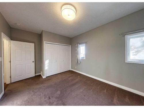 7111 South Glen Avenue, Edson, AB - Indoor Photo Showing Other Room