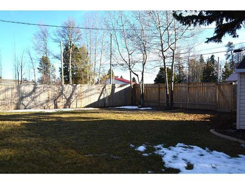 7111 South Glen Avenue, Edson, AB - Outdoor