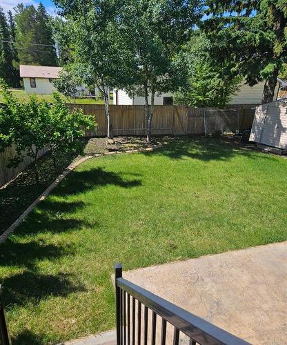 7111 South Glen Avenue, Edson, AB - Outdoor With Backyard