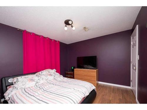 4904 50 Street, Colinton, AB - Indoor Photo Showing Bedroom