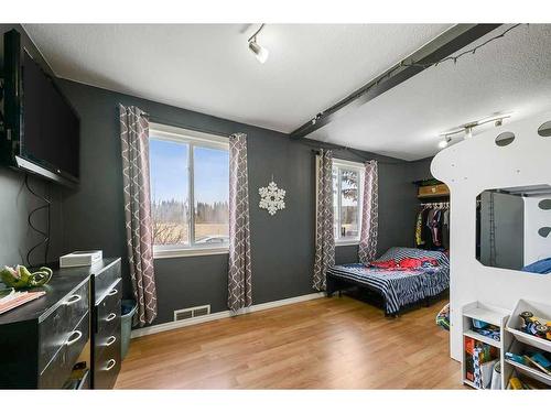 4904 50 Street, Colinton, AB - Indoor Photo Showing Bedroom