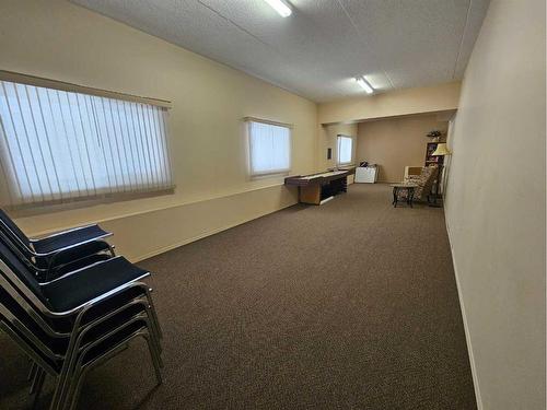 202-777 48 Street, Edson, AB - Indoor Photo Showing Other Room