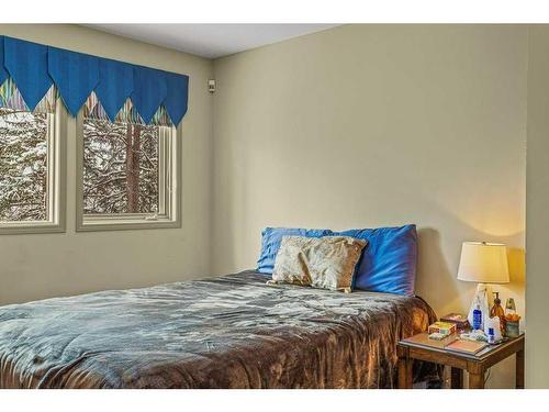 14 Antelope Lane, Banff, AB - Indoor Photo Showing Bedroom