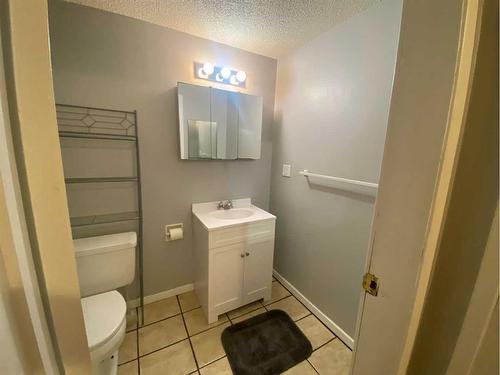 2-506 41 Street, Edson, AB - Indoor Photo Showing Bathroom