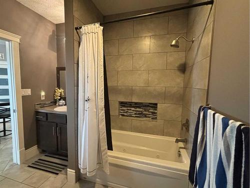 4708 42 Street, Mayerthorpe, AB - Indoor Photo Showing Bathroom