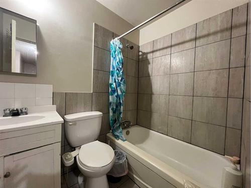 4504-8A Avenue, Edson, AB - Indoor Photo Showing Bathroom