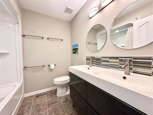 63 Chickadee Drive, Whitecourt, AB - Indoor Photo Showing Bathroom