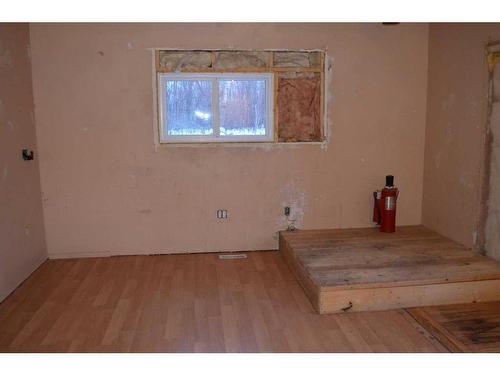140 Davids Drive, Whispering Hills, AB - Indoor Photo Showing Other Room