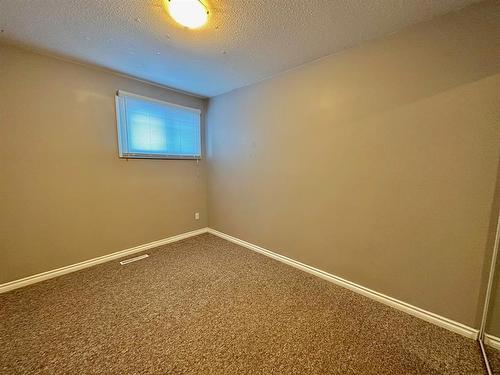 15-126 Hardisty Avenue, Hinton, AB - Indoor Photo Showing Other Room