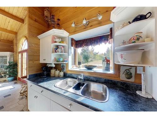 593002A Range Road 121, Rural Woodlands County, AB - Indoor Photo Showing Kitchen With Double Sink