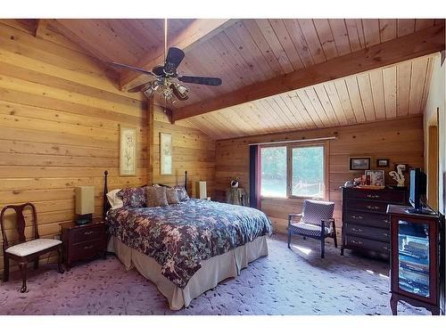 593002A Range Road 121, Rural Woodlands County, AB - Indoor Photo Showing Bedroom