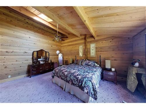 593002A Range Road 121, Rural Woodlands County, AB - Indoor Photo Showing Bedroom