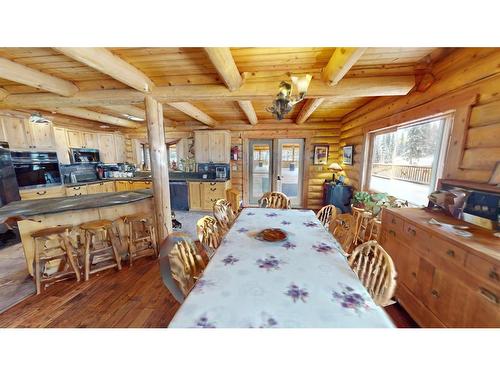 252 Woodley Drive, Hinton, AB - Indoor Photo Showing Dining Room