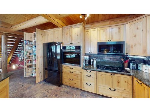 252 Woodley Drive, Hinton, AB - Indoor Photo Showing Kitchen