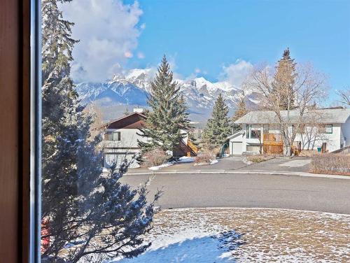 285 Grizzly Crescent, Canmore, AB - Outdoor