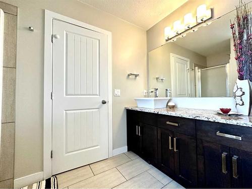 50 Spruce Road, Whitecourt, AB - Indoor Photo Showing Bathroom