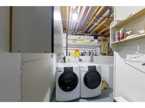 4435 6 Avenue, Edson, AB - Indoor Photo Showing Laundry Room
