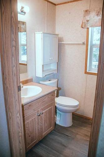49 Nielsen Drive, Island Lake South, AB - Indoor Photo Showing Bathroom