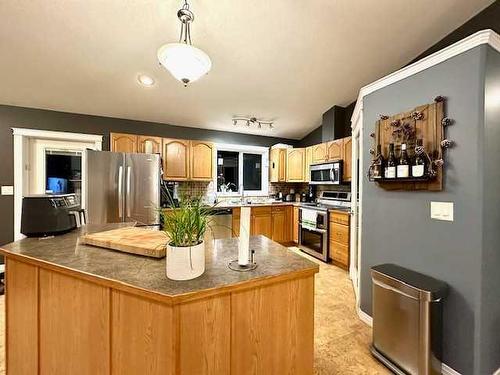57-115061 Township Road 583, Rural Woodlands County, AB - Indoor Photo Showing Kitchen
