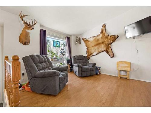 1814 48 Street, Edson, AB - Indoor Photo Showing Living Room