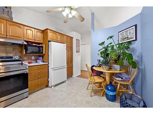 1814 48 Street, Edson, AB - Indoor Photo Showing Kitchen