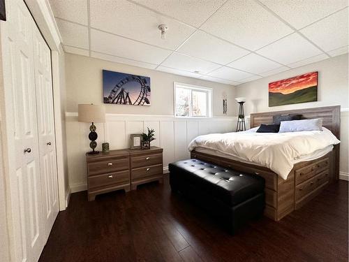 47 Park Circle, Whitecourt, AB - Indoor Photo Showing Bedroom