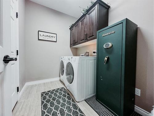 18 Riverdale Bend, Whitecourt, AB - Indoor Photo Showing Laundry Room