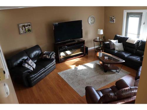 54125 Range Road 165, Rural Yellowhead County, AB - Indoor Photo Showing Living Room