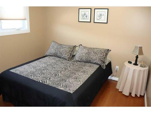 54125 Range Road 165, Rural Yellowhead County, AB - Indoor Photo Showing Bedroom