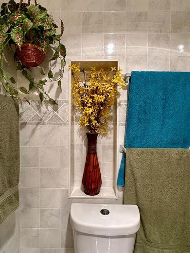 21 Chaisson Crossing, Whitecourt, AB - Indoor Photo Showing Bathroom