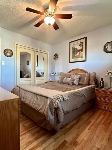 21 Chaisson Crossing, Whitecourt, AB - Indoor Photo Showing Bedroom