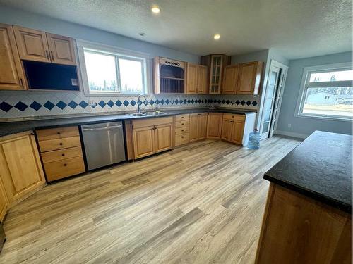 4230 Caribou Crescent, Wabasca, AB - Indoor Photo Showing Kitchen With Double Sink