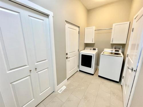 108 Trestle Place, Hinton, AB - Indoor Photo Showing Laundry Room