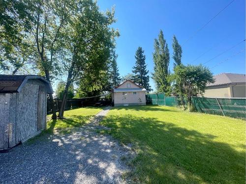 5330 4 Avenue, Edson, AB - Outdoor