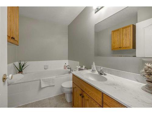 4136 4 Avenue, Edson, AB - Indoor Photo Showing Bathroom