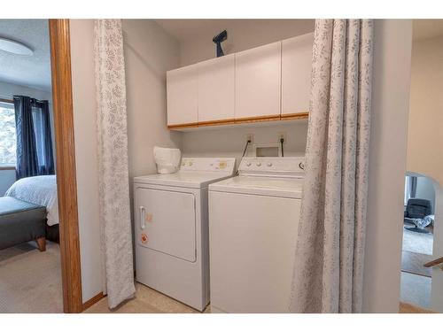 4136 4 Avenue, Edson, AB - Indoor Photo Showing Laundry Room