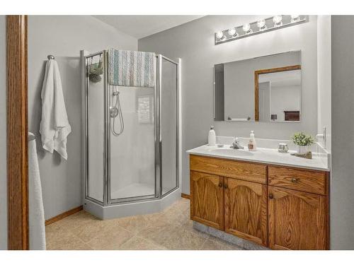 4136 4 Avenue, Edson, AB - Indoor Photo Showing Bathroom