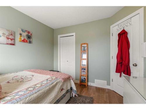4-1624 41 Street, Edson, AB - Indoor Photo Showing Bedroom