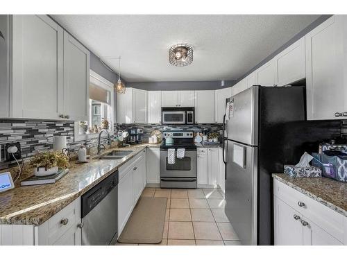 4-1624 41 Street, Edson, AB - Indoor Photo Showing Kitchen With Stainless Steel Kitchen With Double Sink