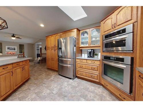 73017 Southshore Drive East, Widewater, AB - Indoor Photo Showing Kitchen