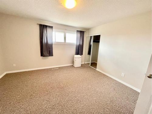 55-114 Hardisty Avenue, Hinton, AB - Indoor Photo Showing Other Room