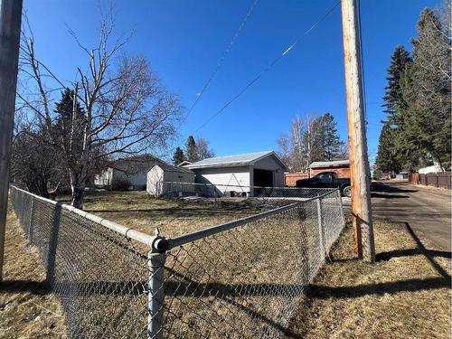 4304 7 Avenue, Edson, AB - Outdoor